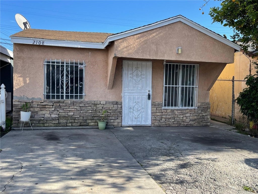 2108 E Hatchway Street, Compton CA 90222