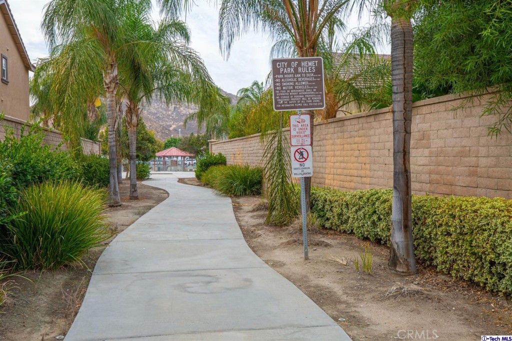 listing image 130724263580950160880
