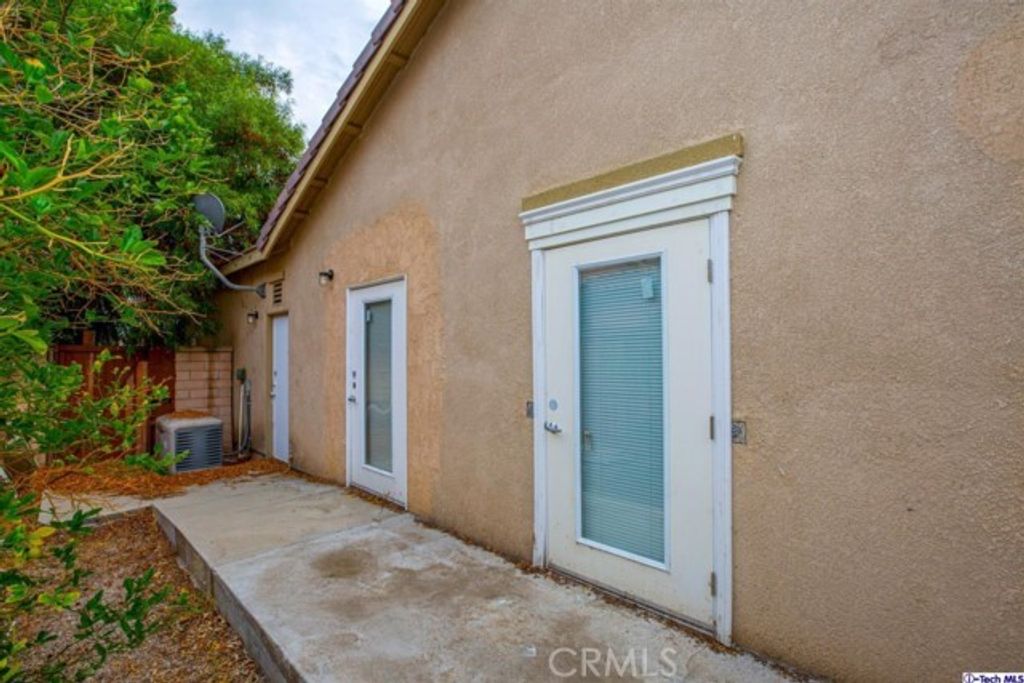 listing image 130729755528027050233