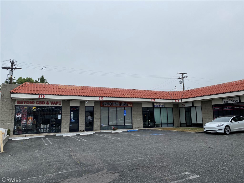 Location! Location! Location! Visible and high traffic small shopping plaza. It is close to 210 Freeway proximity to all East Pasadena retail. This plaza is located on the busy south Rosemead Blvd., many restaurants, beauty salons and retail stores nearby. Ideal for professional offices such as tech, medical, and accounting, etc. There are two units #273 - 886 sq ft and #271 - 840 sq ft which can be combined as one. There is plenty of parking space within the complex and on the street. Amenities: central air conditioning, private restrooms. Availability immediately Lease Term 1 year – 5 year option to renew