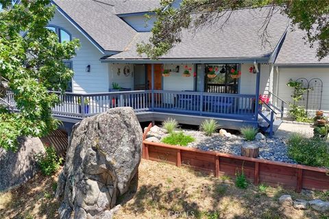 A home in Ahwahnee