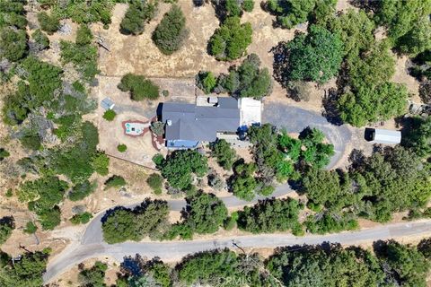 A home in Ahwahnee