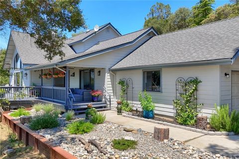 A home in Ahwahnee