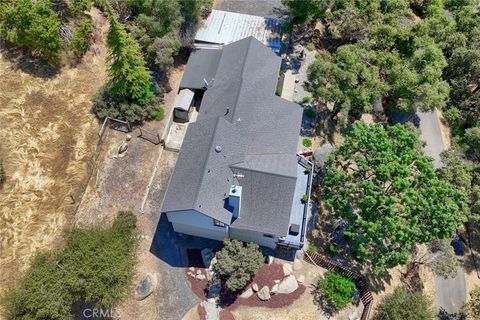 A home in Ahwahnee