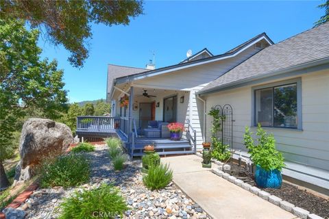 A home in Ahwahnee