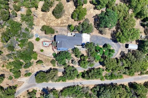 A home in Ahwahnee