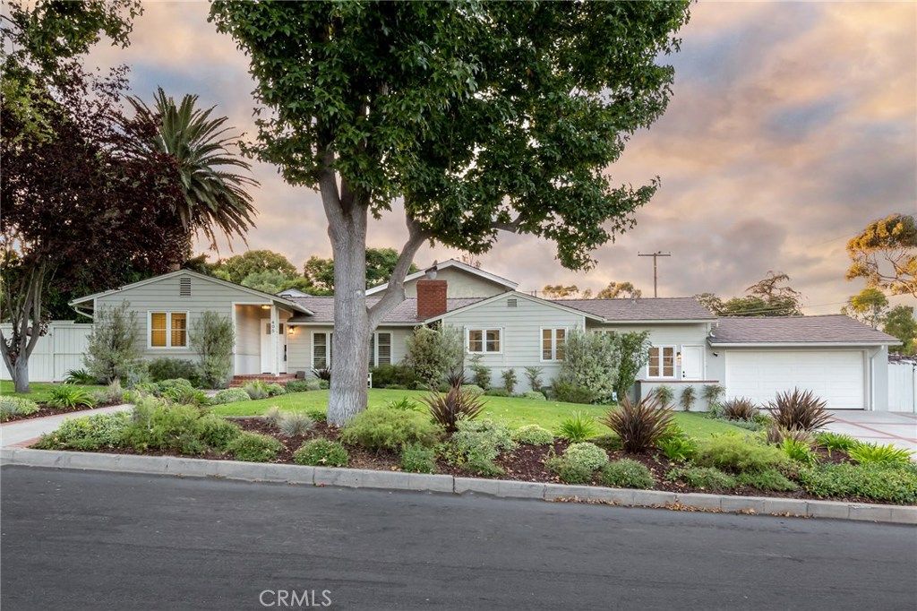 listing image 130721219829118954208