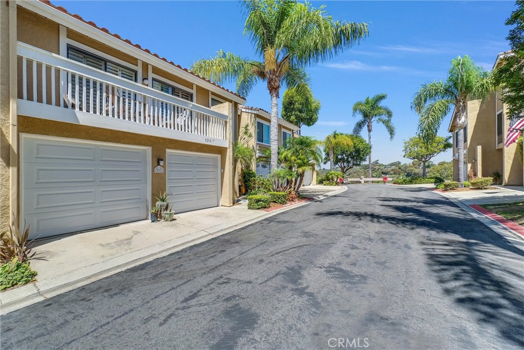 32317 Linda Vista Lane
