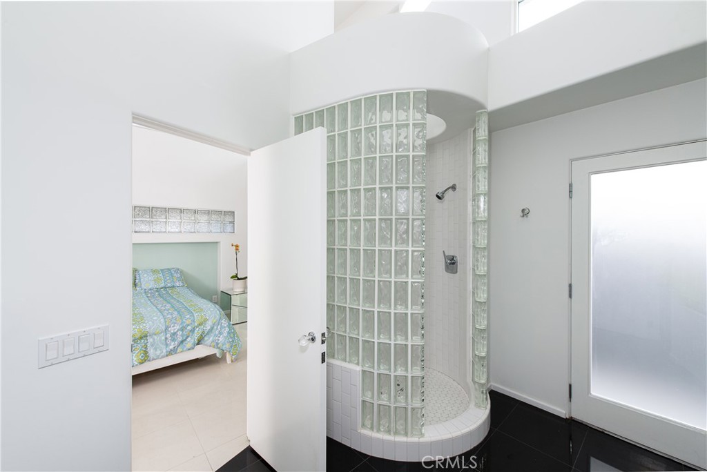 Shore Cliffs (SHOR) - Residential