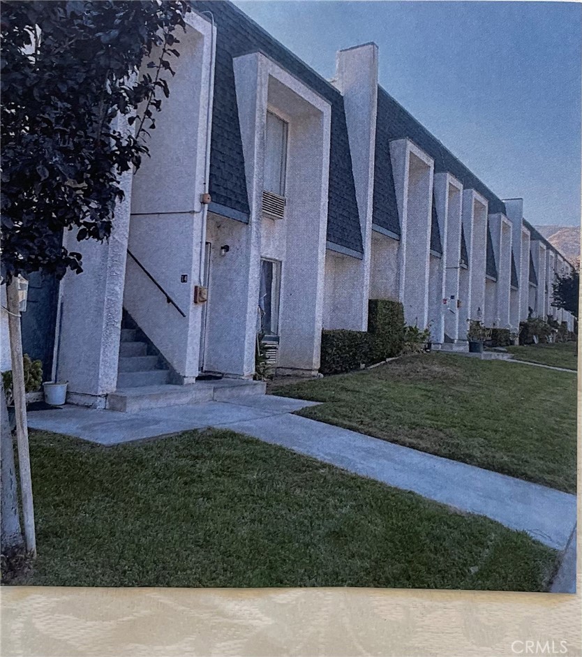 236 E 48th Street