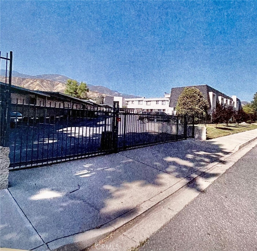 236 E 48th Street