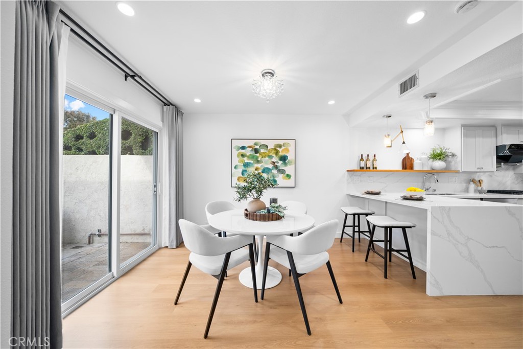 456 Vista Roma