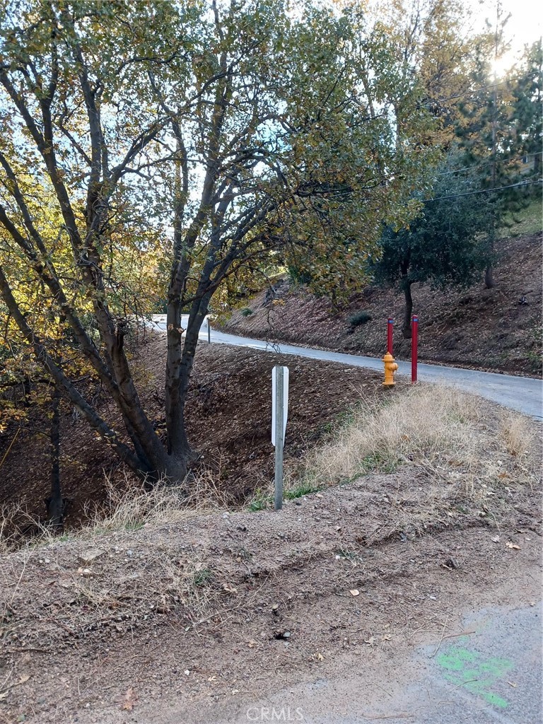 Crestline (CRES) - Land