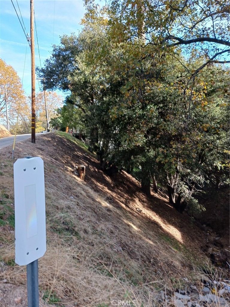 Crestline (CRES) - Land