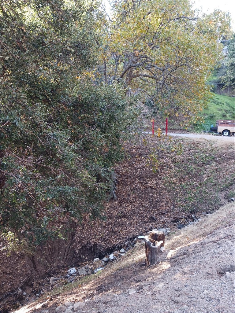 Crestline (CRES) - Land