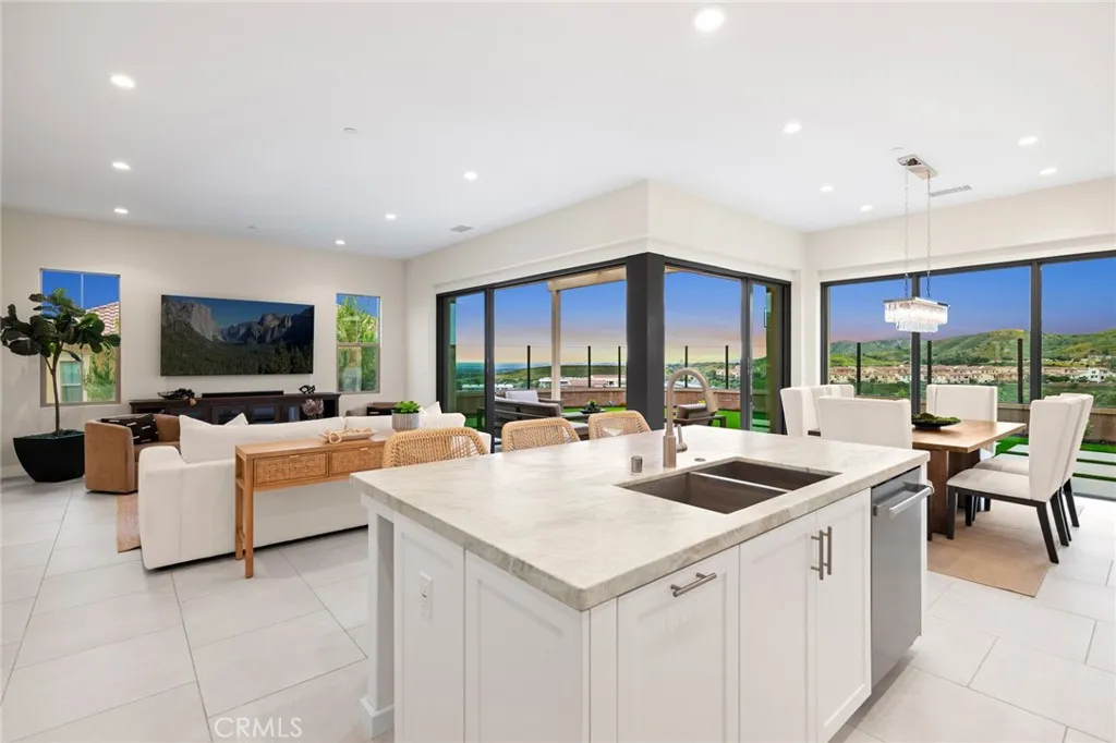 Irvine, California 92618, United States, 3 Bedrooms Bedrooms, ,3 BathroomsBathrooms,Residential,Active,5700