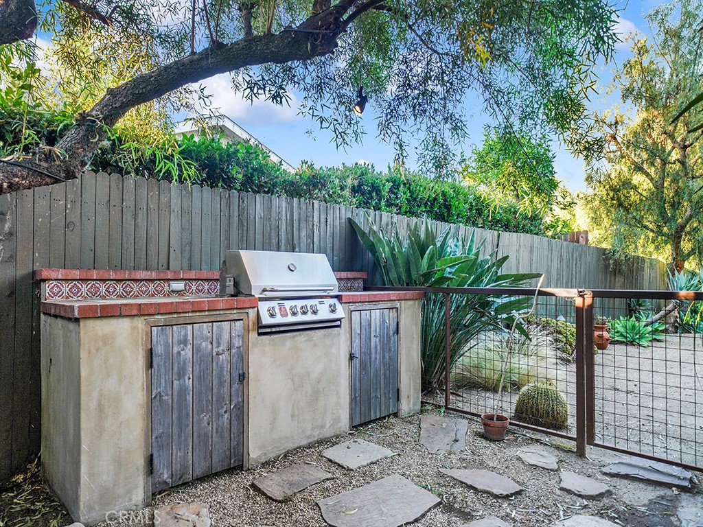 Los Rios Historic District (LRHD) - Residential Lease