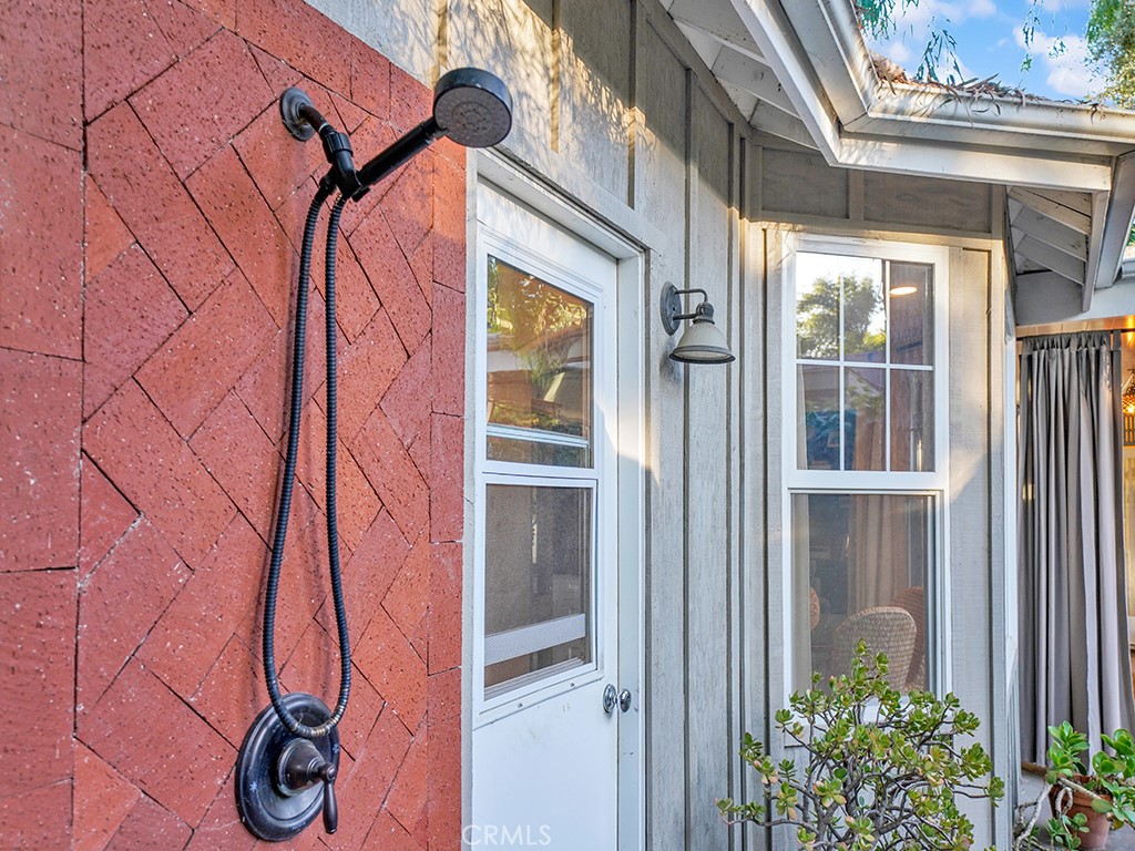 Los Rios Historic District (LRHD) - Residential Lease