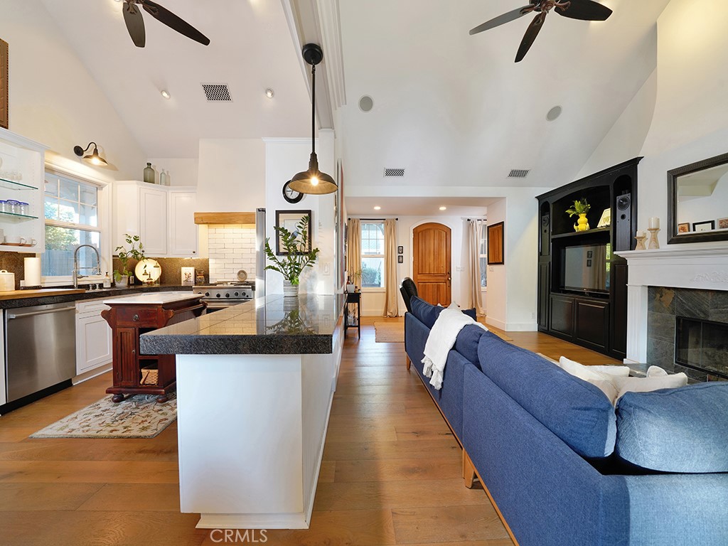 Los Rios Historic District (LRHD) - Residential Lease