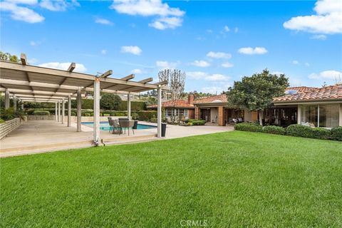 A home in North Tustin