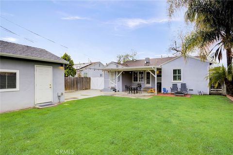 A home in Reseda