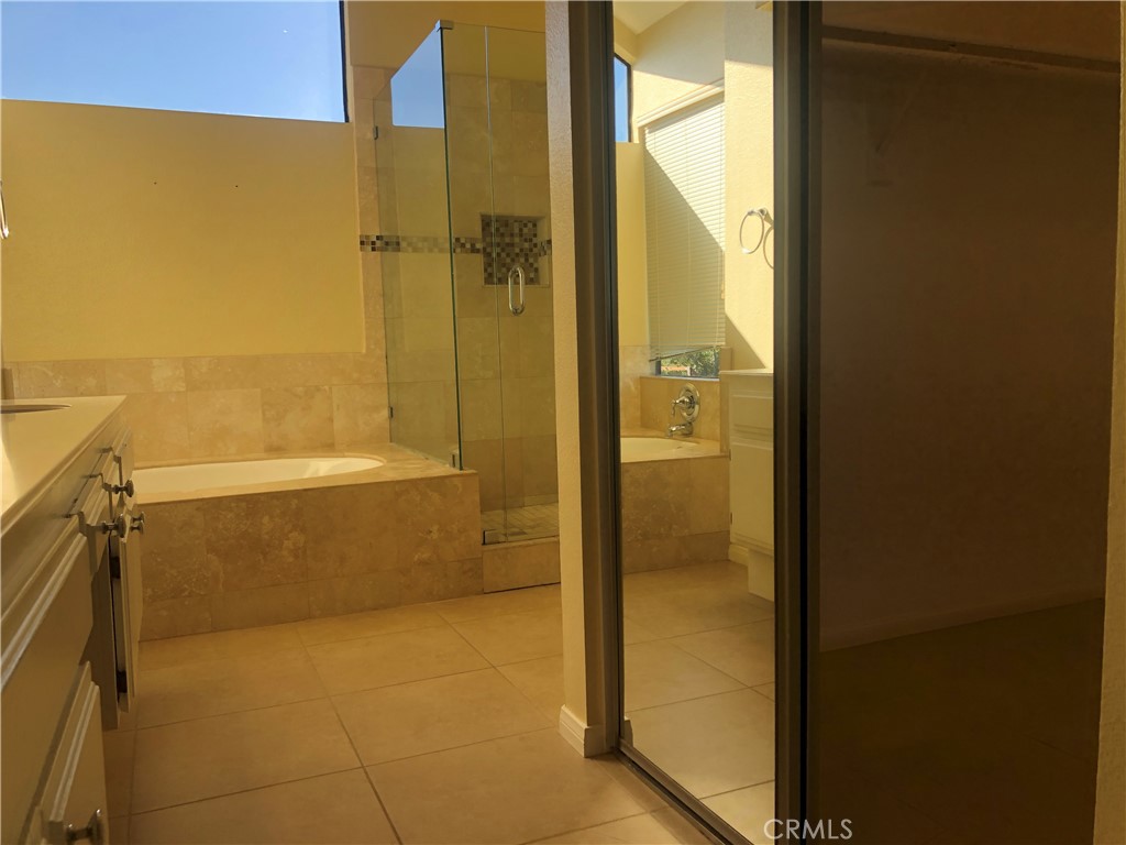 ,Vista Royale - Residential Lease