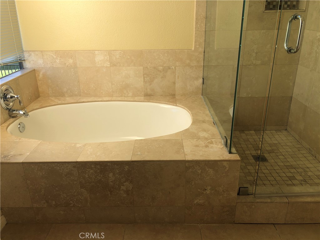 ,Vista Royale - Residential Lease