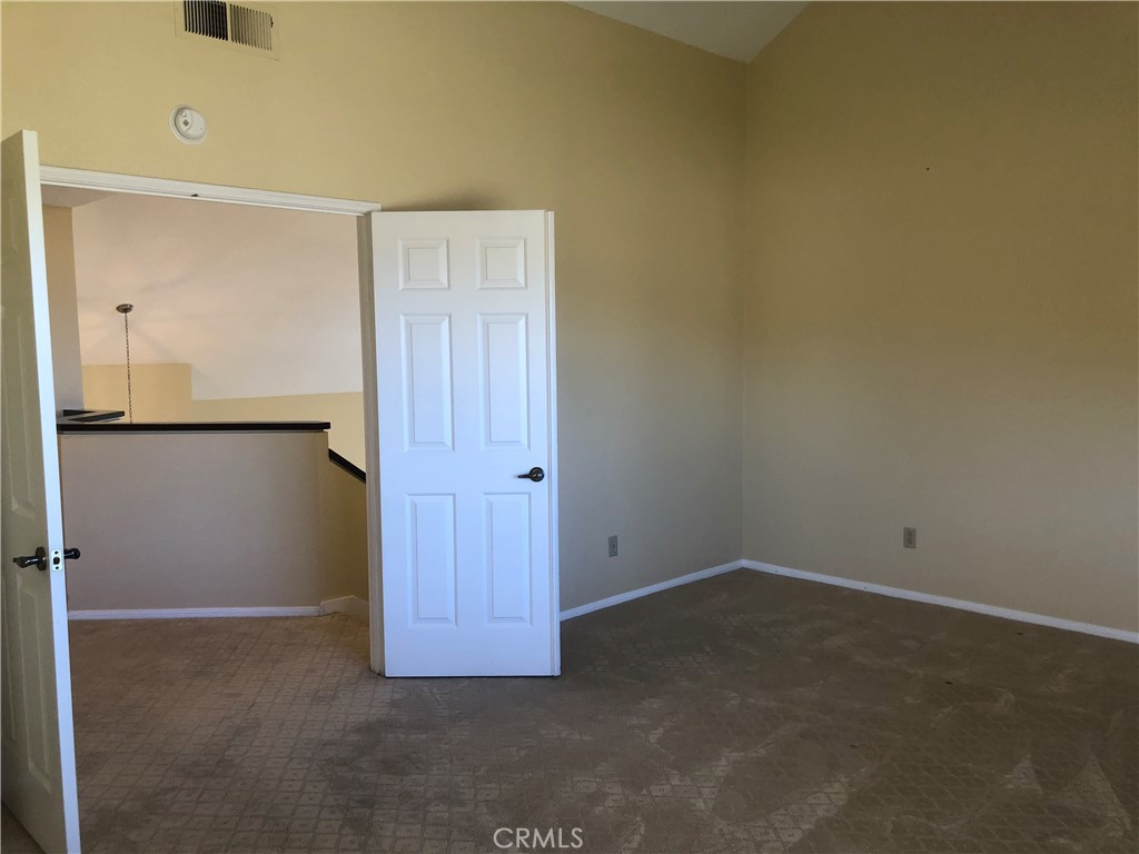 ,Vista Royale - Residential Lease