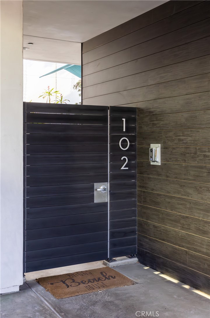1521 Buena Vista 102