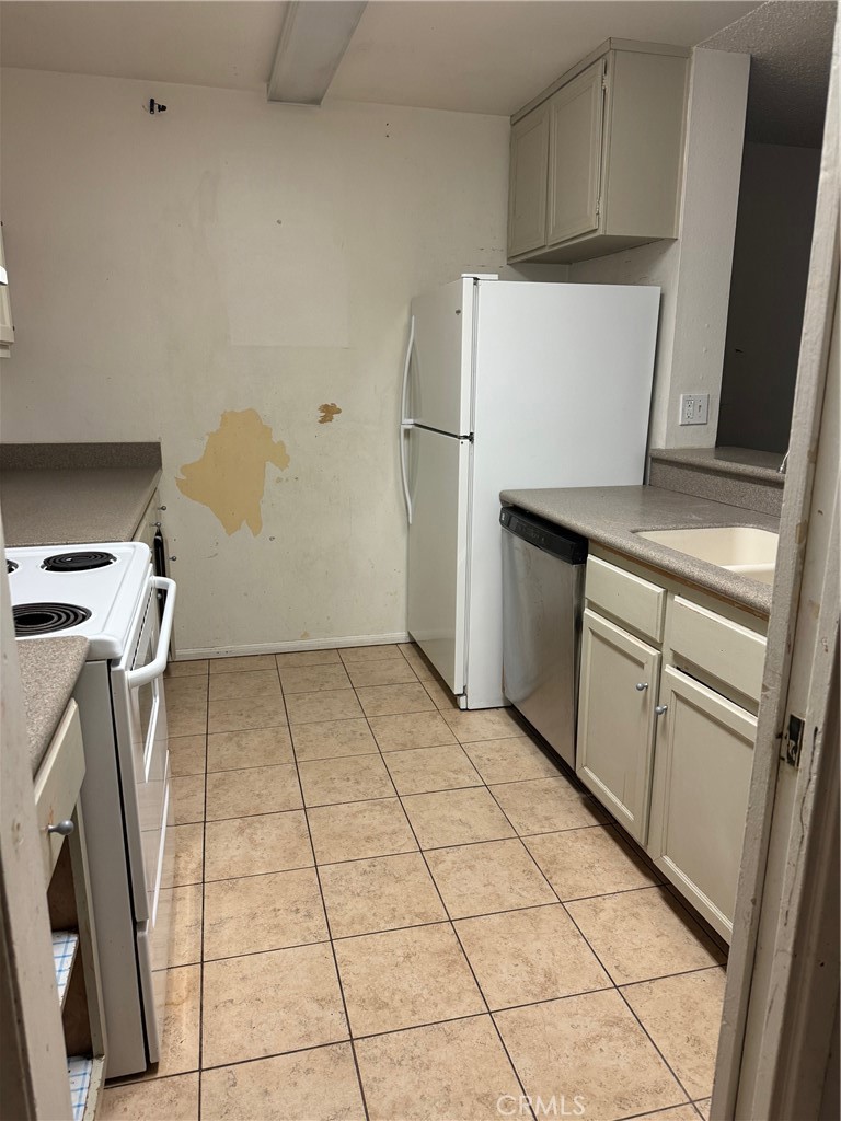 4170 Elm Avenue 105