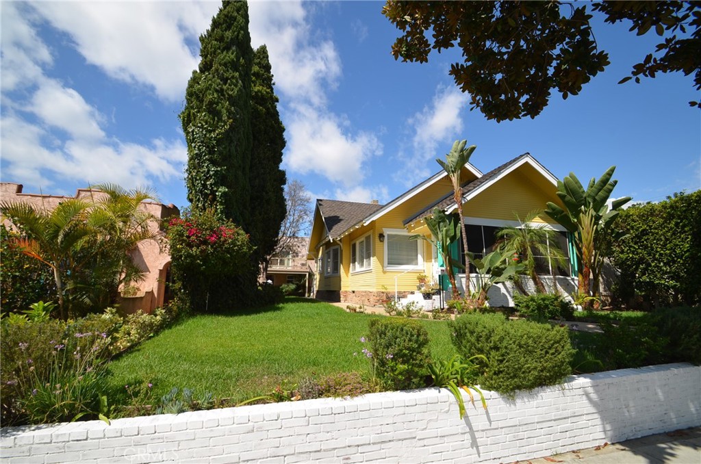 221 Termino Avenue