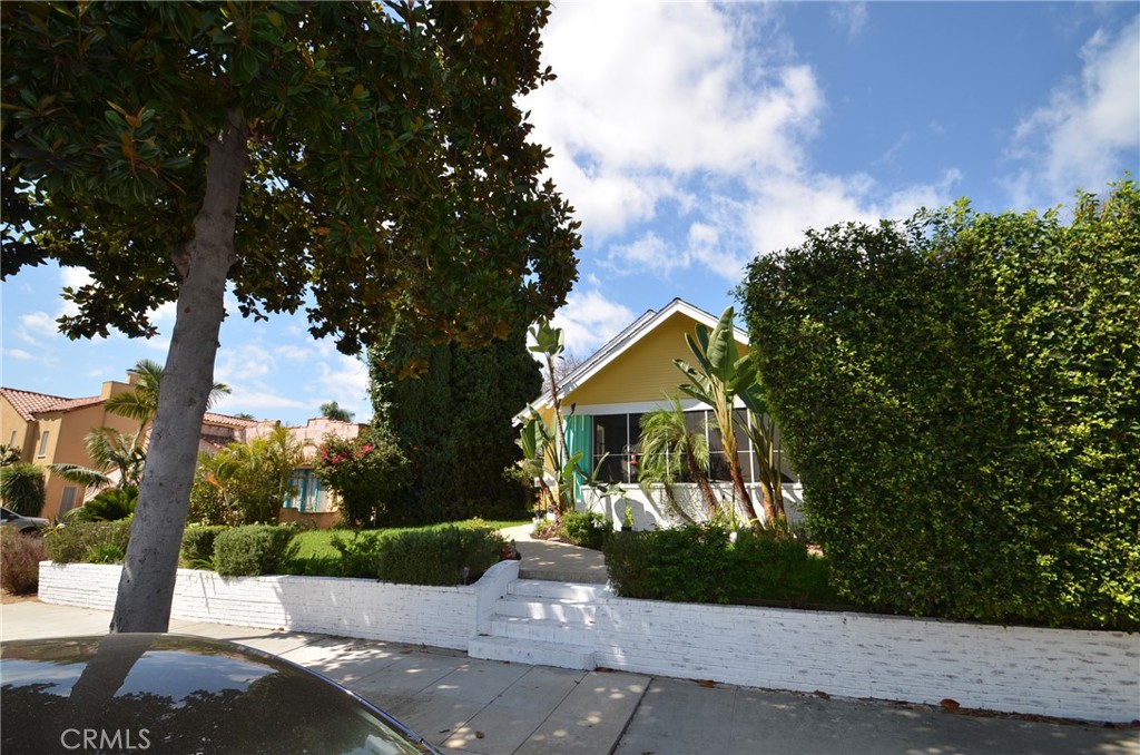 221 Termino Avenue