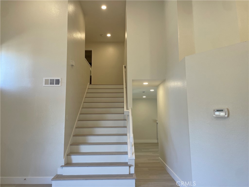 2304 Mangular Avenue