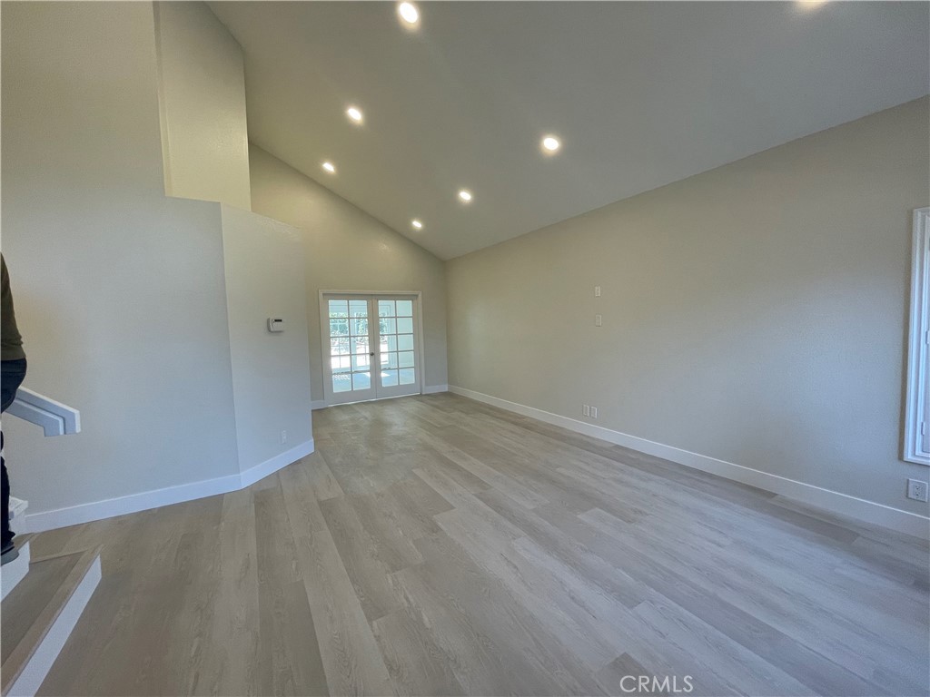 2304 Mangular Avenue