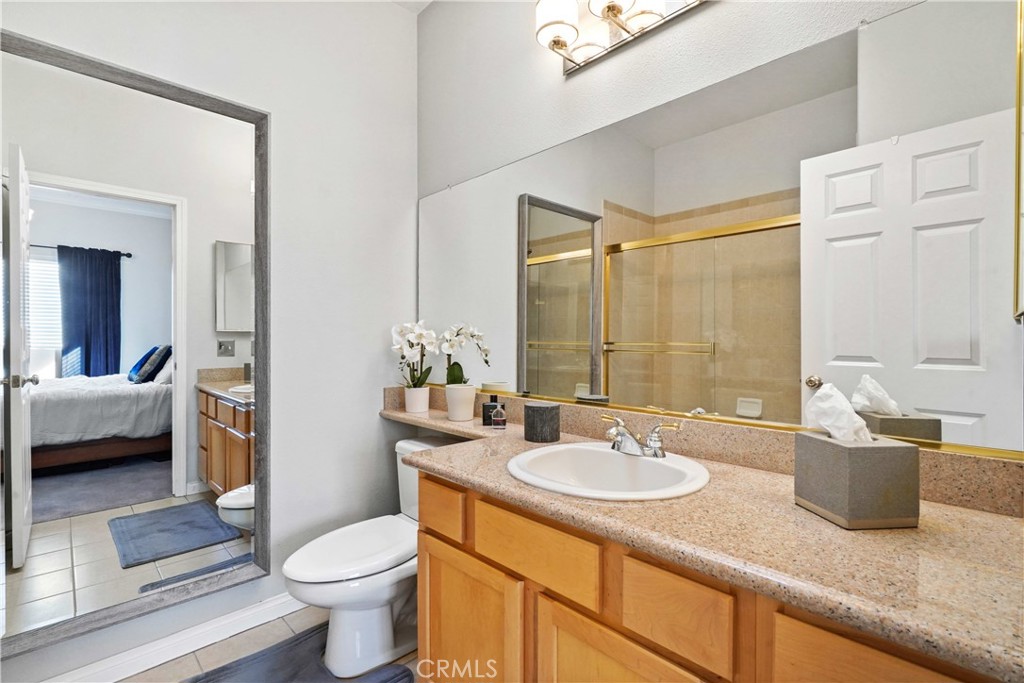 Photo 31 of 38 of 945 S Marengo Avenue 7 townhome