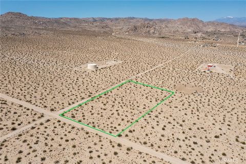 Photo of 7200 Sun View Avenue, Joshua Tree, CA 92252 (MLS # JT25031974)