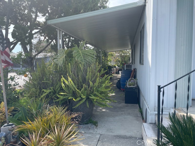 Photo 3 of 3 of 1512 5th Street 43 mobile home