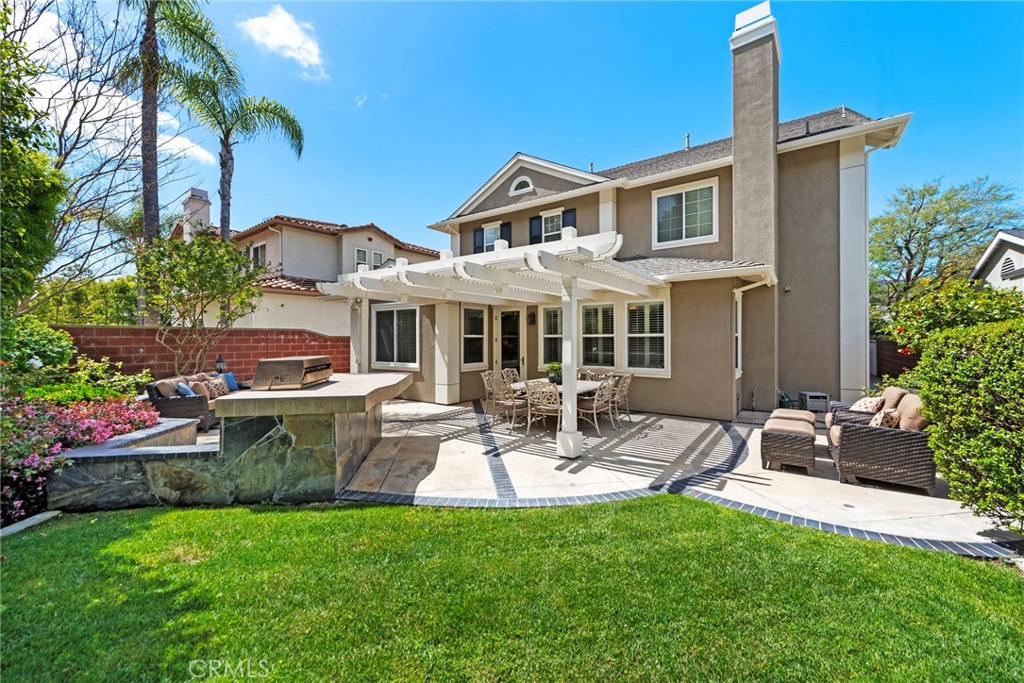 12 Smoke Tree Drive