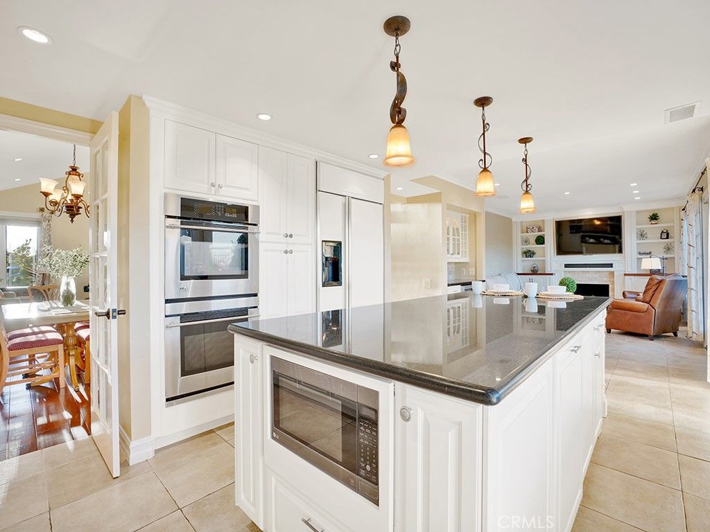 listing image 130722893341351083503