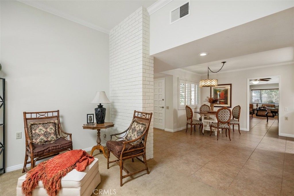 listing image 130725654653261619344