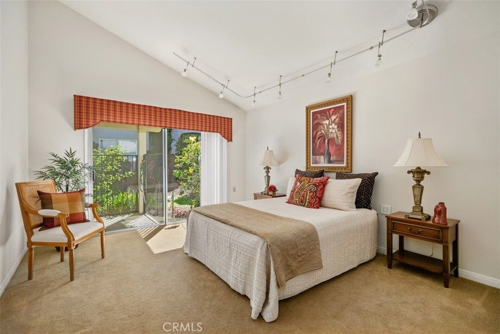 listing image 130722661394873140792