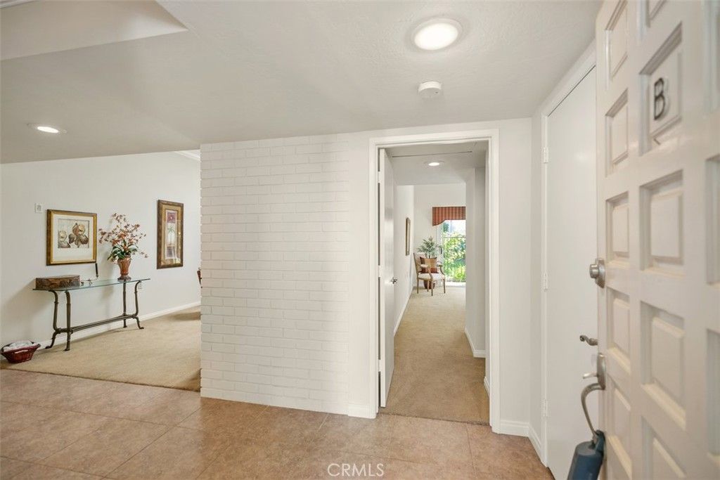 listing image 130723445681031010857