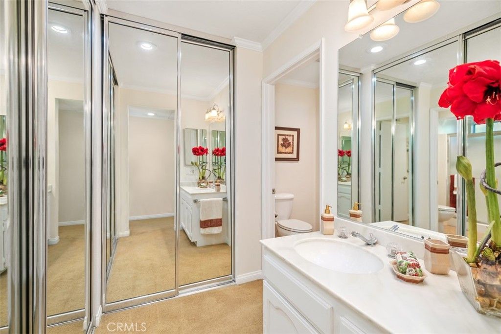 listing image 130729483836775262509