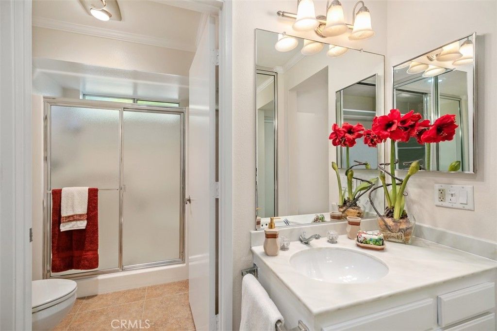 listing image 130722925130534232630
