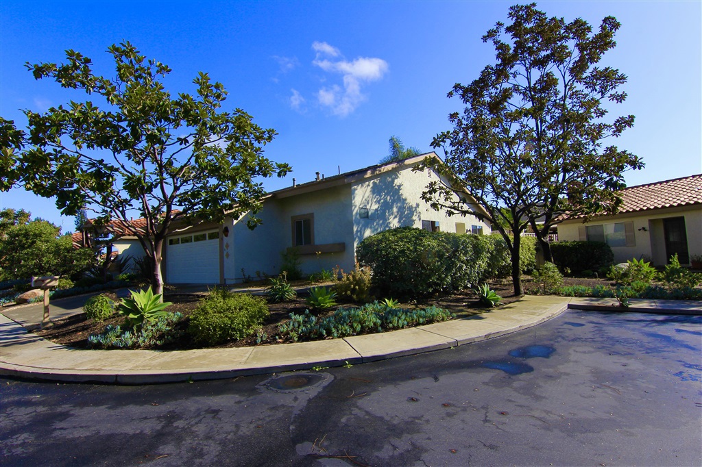 Location, location, location! Sitting near the beautiful park with amazing sunsets. The seller has put in some very nice upgrades. New carpet in the bedrooms, living room and dining room. Hardwood flooring in the hall and entry way. New double vanity in the master and quartz countertop in the hall bath. This community is so wonderful and has a very long list of fun things to do. Newly remodeled clubhouse. This is like living at a resort, pool, tennis, spa, BBQ/picnic area, shuffle board, huge park etc! This is a great opportunity to have an amazing home in the wonderful neighborhood of Pacifica!. Neighborhoods: Pacifica Equipment: Garage Door Opener Other Fees: 0 Sewer: Sewer Connected Topography: LL