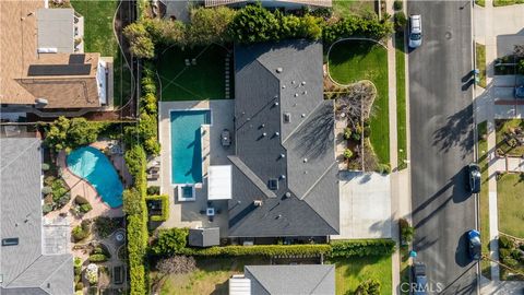 A home in North Tustin