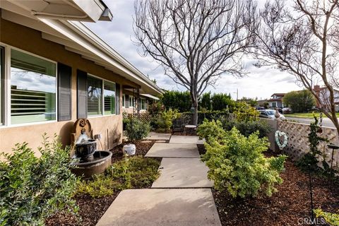 A home in North Tustin