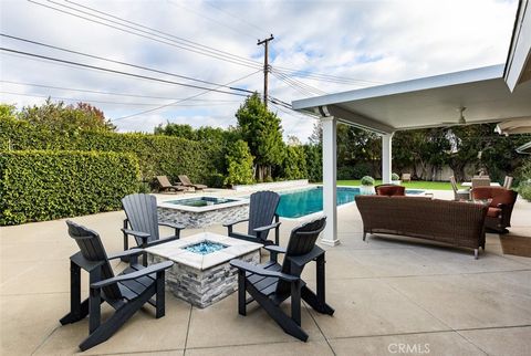 A home in North Tustin