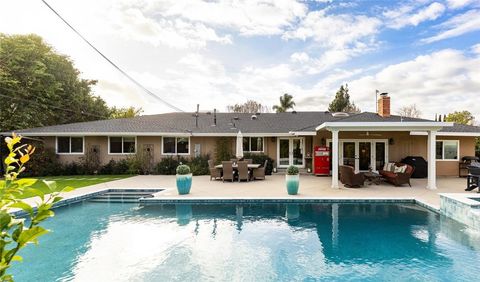 A home in North Tustin