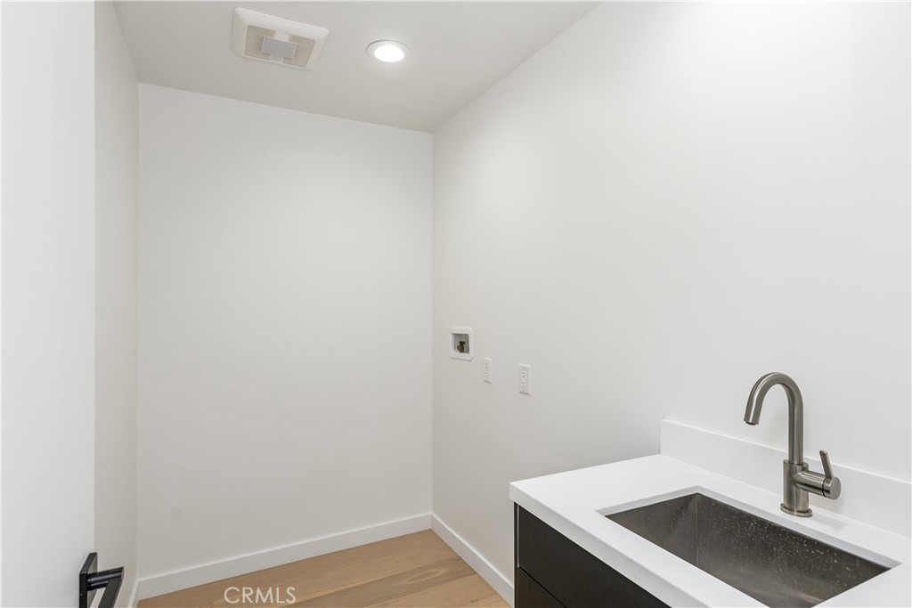 Photo 53 of 66 of 613 Carnation Avenue condo